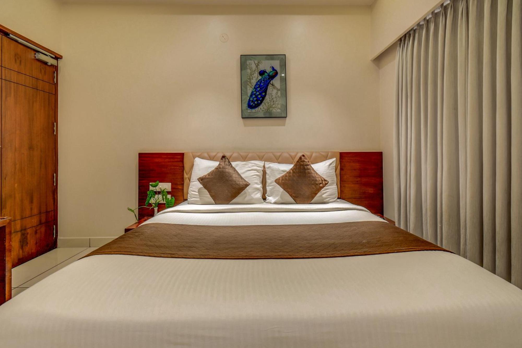 Hotel J N Stay Mysore - 12 Minutes To Mysore Palace Екстер'єр фото